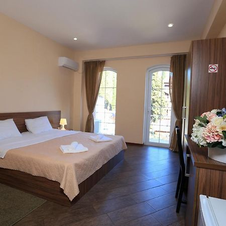 New Athos Hotel Nikopoli On Vodopadnaya 21А المظهر الخارجي الصورة