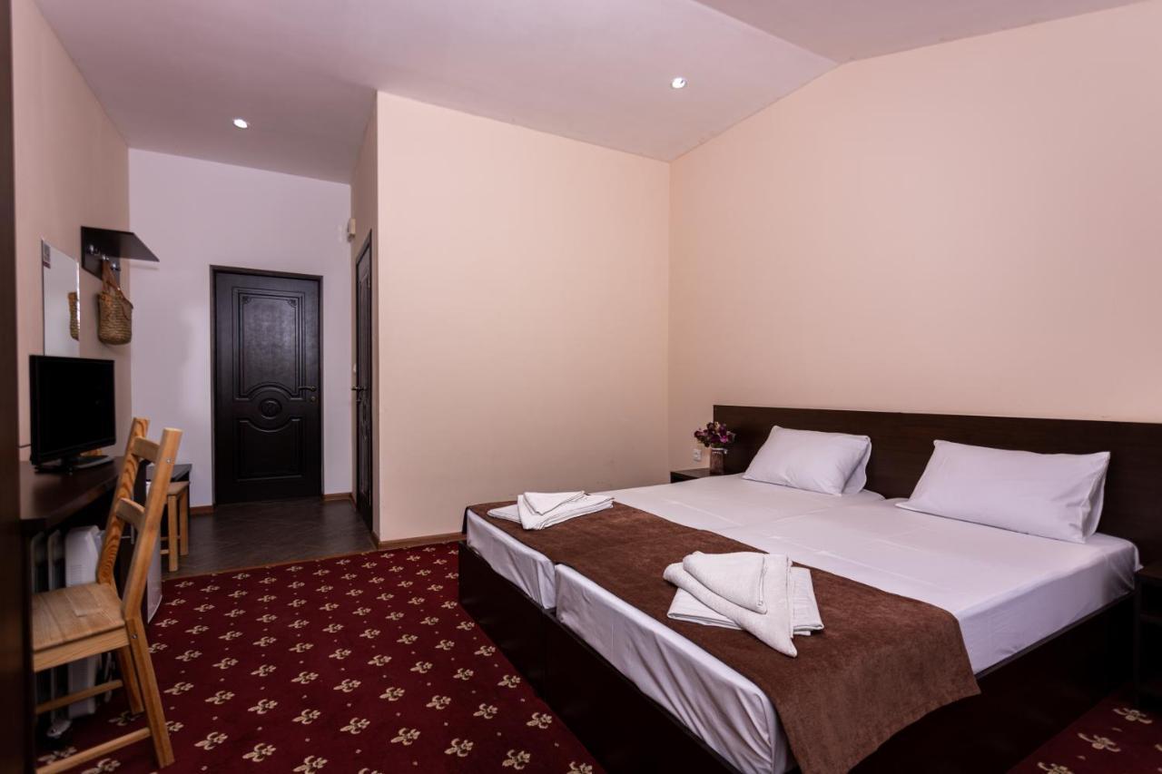 New Athos Hotel Nikopoli On Vodopadnaya 21А المظهر الخارجي الصورة