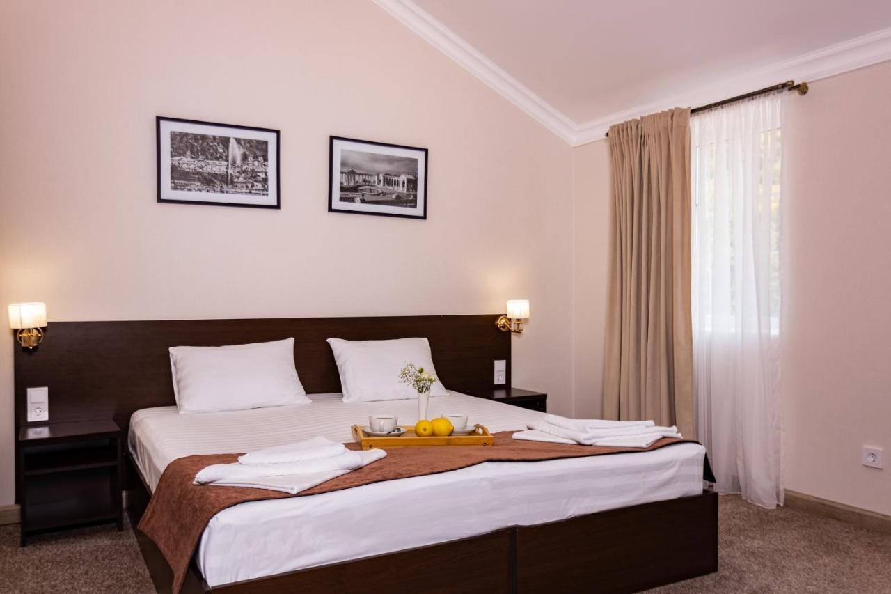 New Athos Hotel Nikopoli On Vodopadnaya 21А المظهر الخارجي الصورة