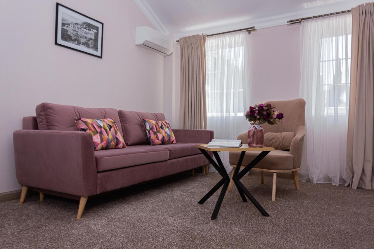 New Athos Hotel Nikopoli On Vodopadnaya 21А المظهر الخارجي الصورة
