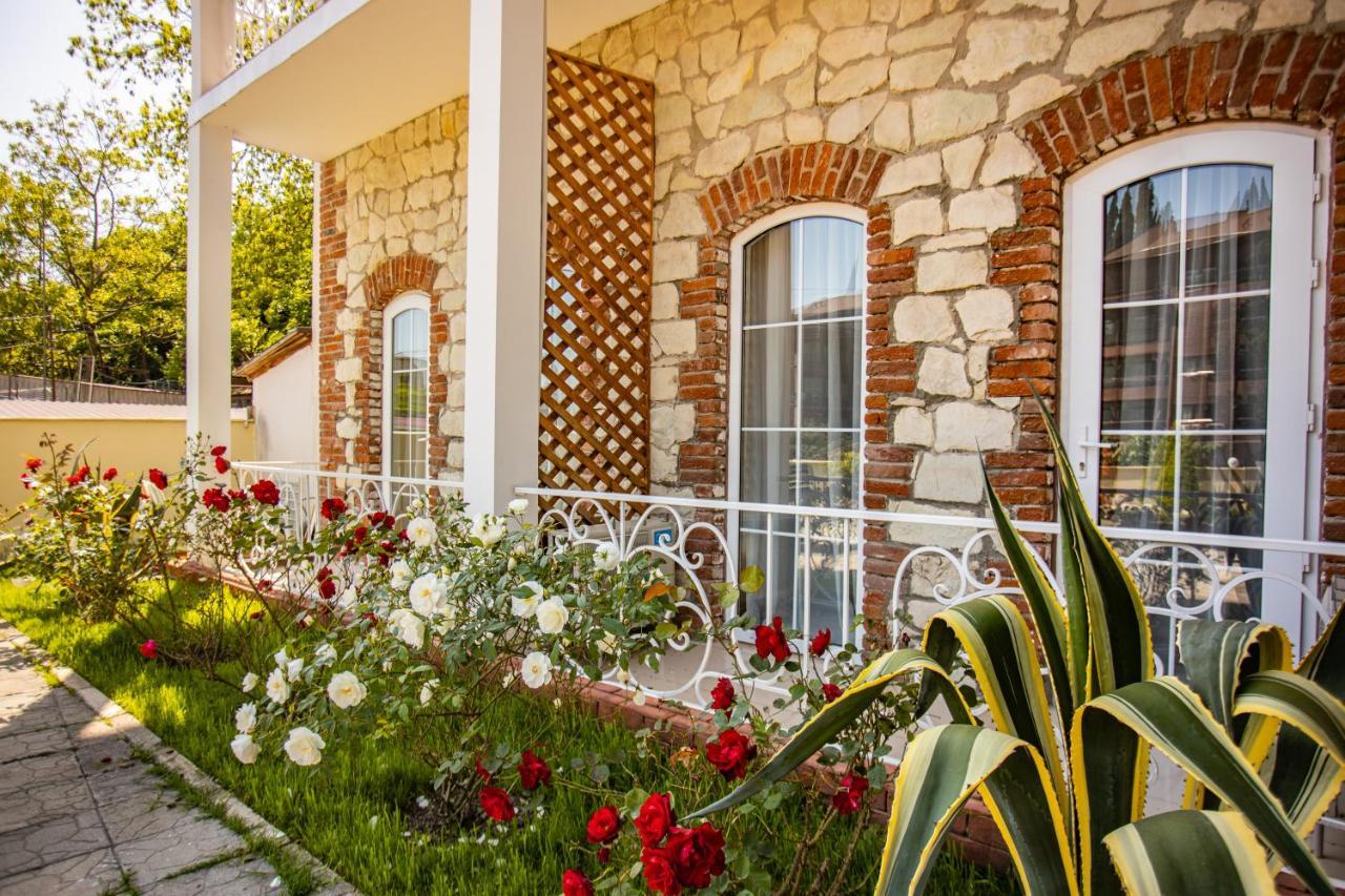 New Athos Hotel Nikopoli On Vodopadnaya 21А المظهر الخارجي الصورة